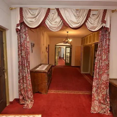 Hotel Aquila Nera - Schwarzer Adler 4*