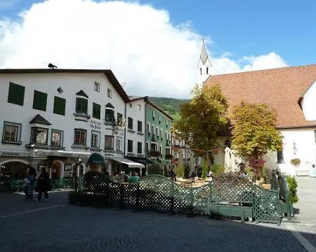 Aquila Nera - Schwarzer Adler 4* Vipiteno